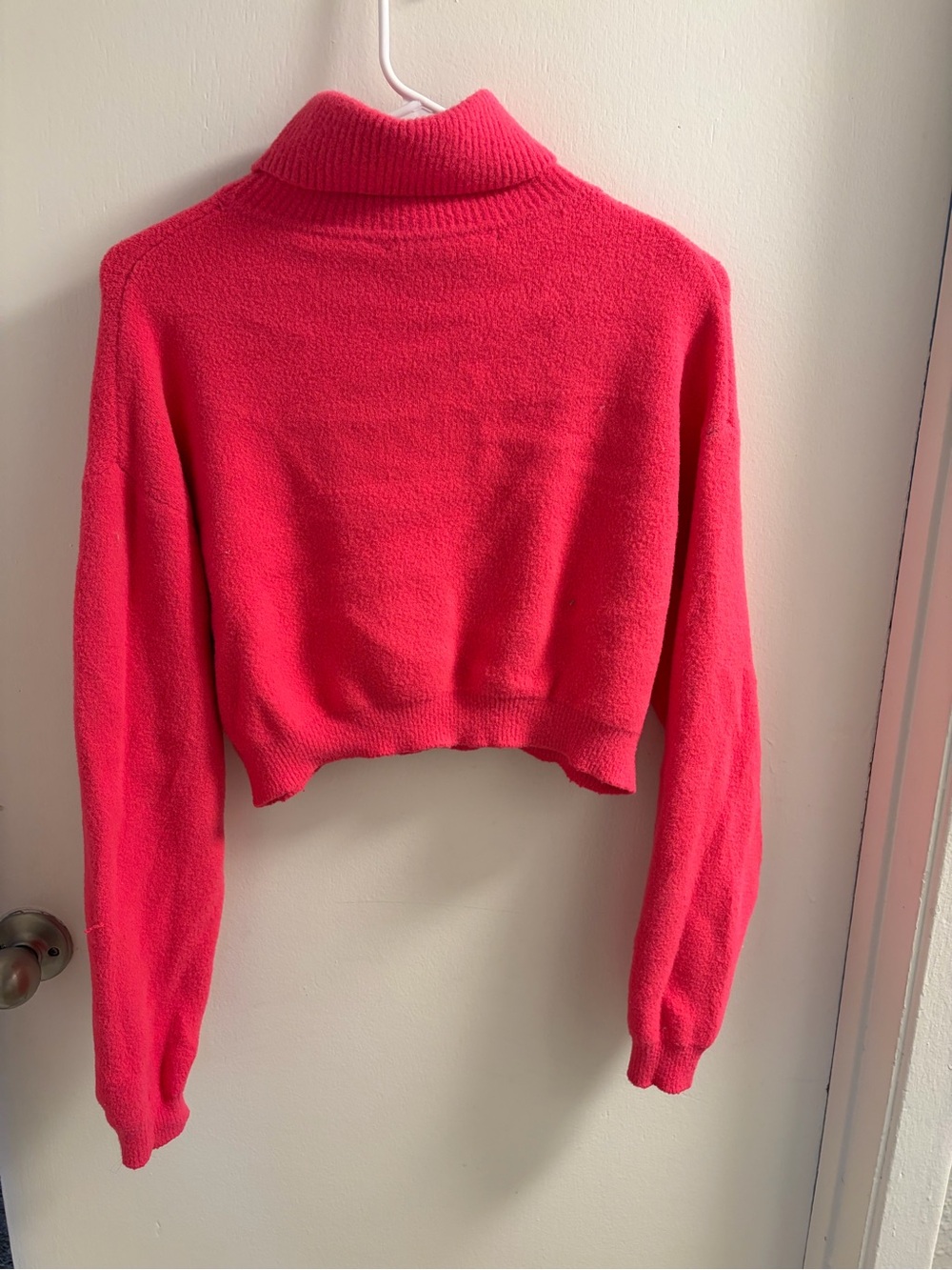 FLAWED Zara Pink Turtleneck Cropped Sweater Size M - Picture 2 of 9
